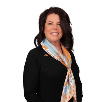 Portrait of Nancy Wood, REALTOR®.